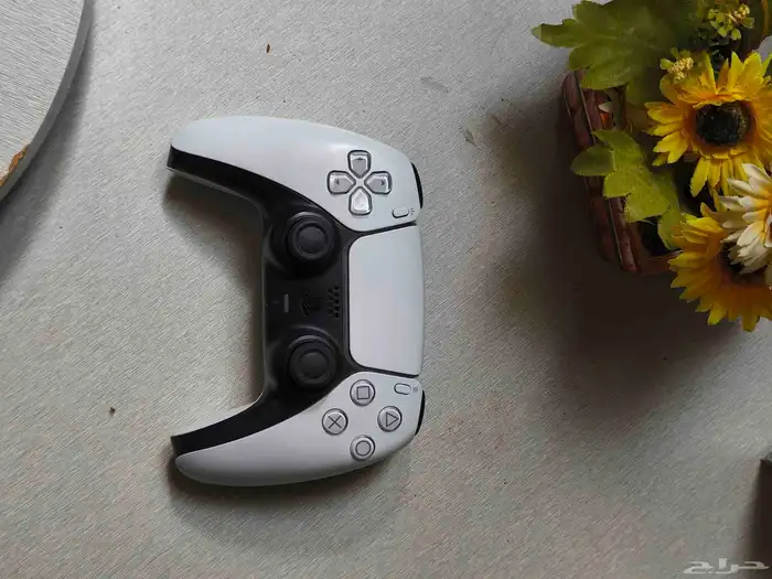 جهاز سوني 5 ديجتل نظيف جدا جدا كامل الملحقات ps5 digital 2