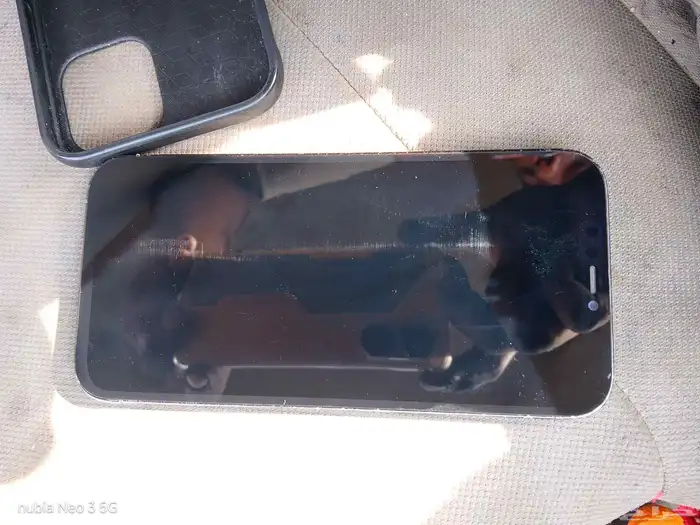 للبيع ايفون 12برو مكس 0