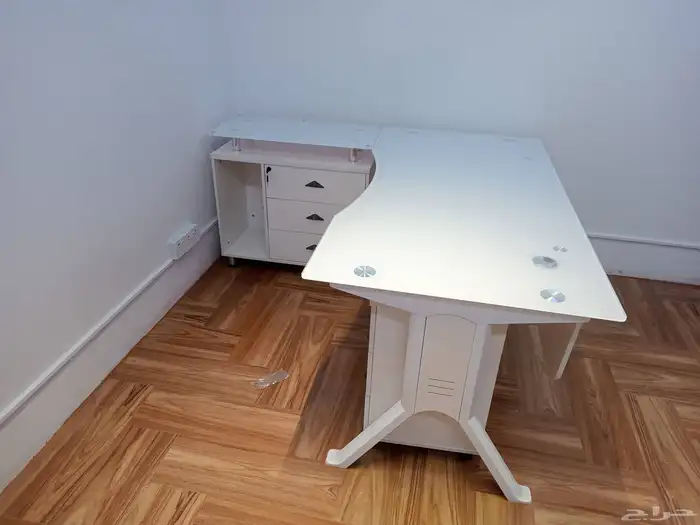 مكاتب دواليب كراسي 18