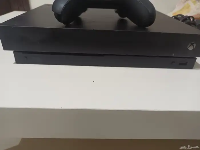 Xbox One X 1