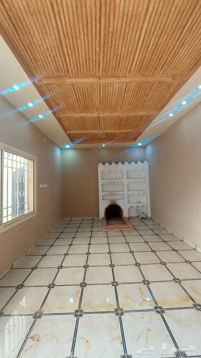 للايجار فيلا درج داخلي بالوادي المربع الاول 1