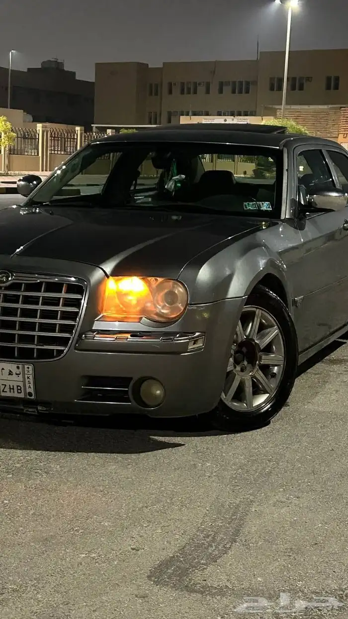 للبيع كرايزلر C300 هيمي 2007 7