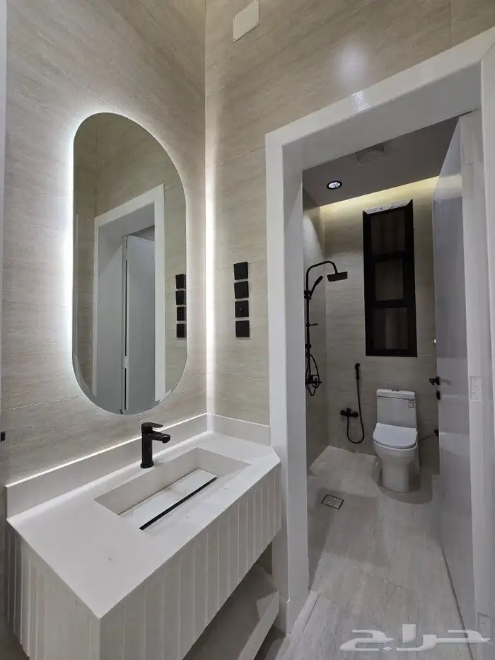 للبيع دور أرضي6غرف في عماره دورين من500ألف حي النسيم بالخميس 21