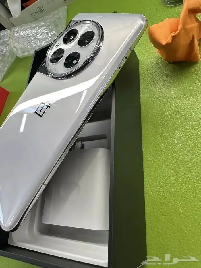 ون بلس وان بلس ون باص 12 OnePlus 12 3