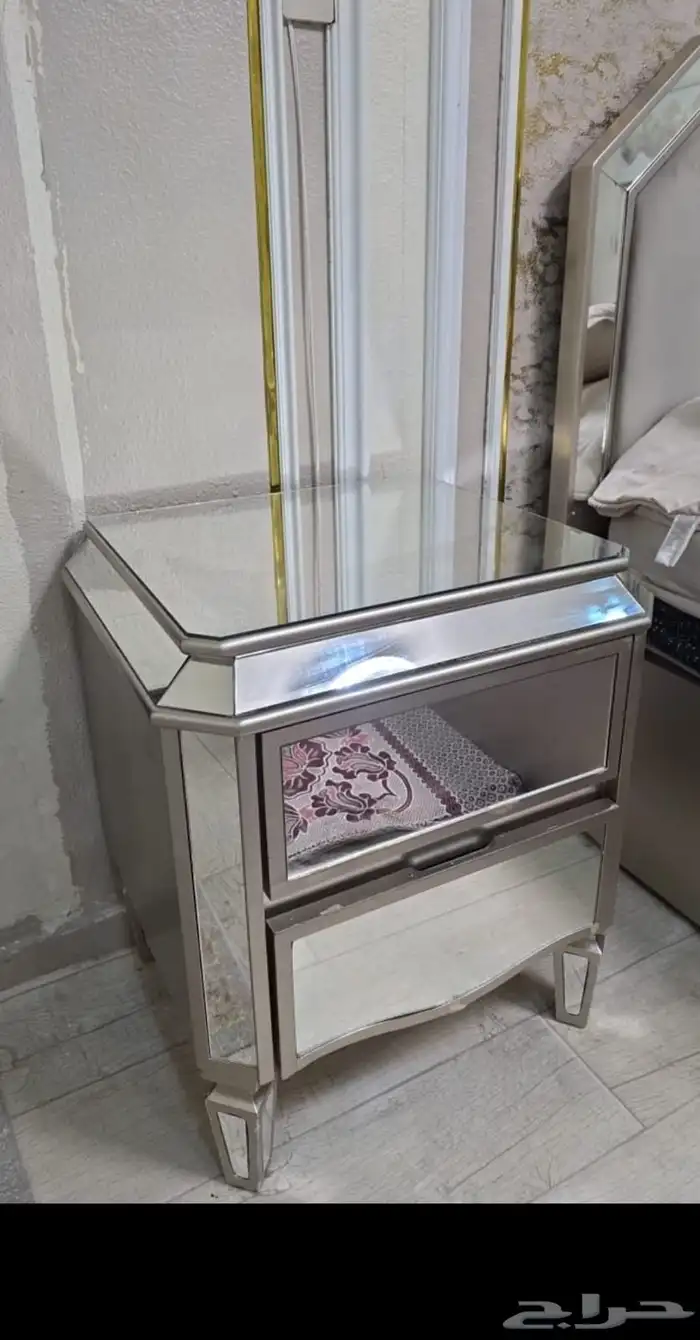 غرفة نوم بحالة ممتازة 5