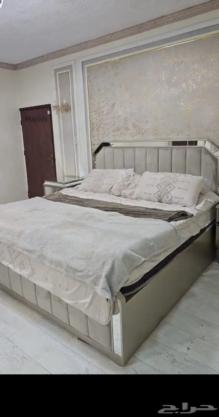 غرفة نوم بحالة ممتازة 2