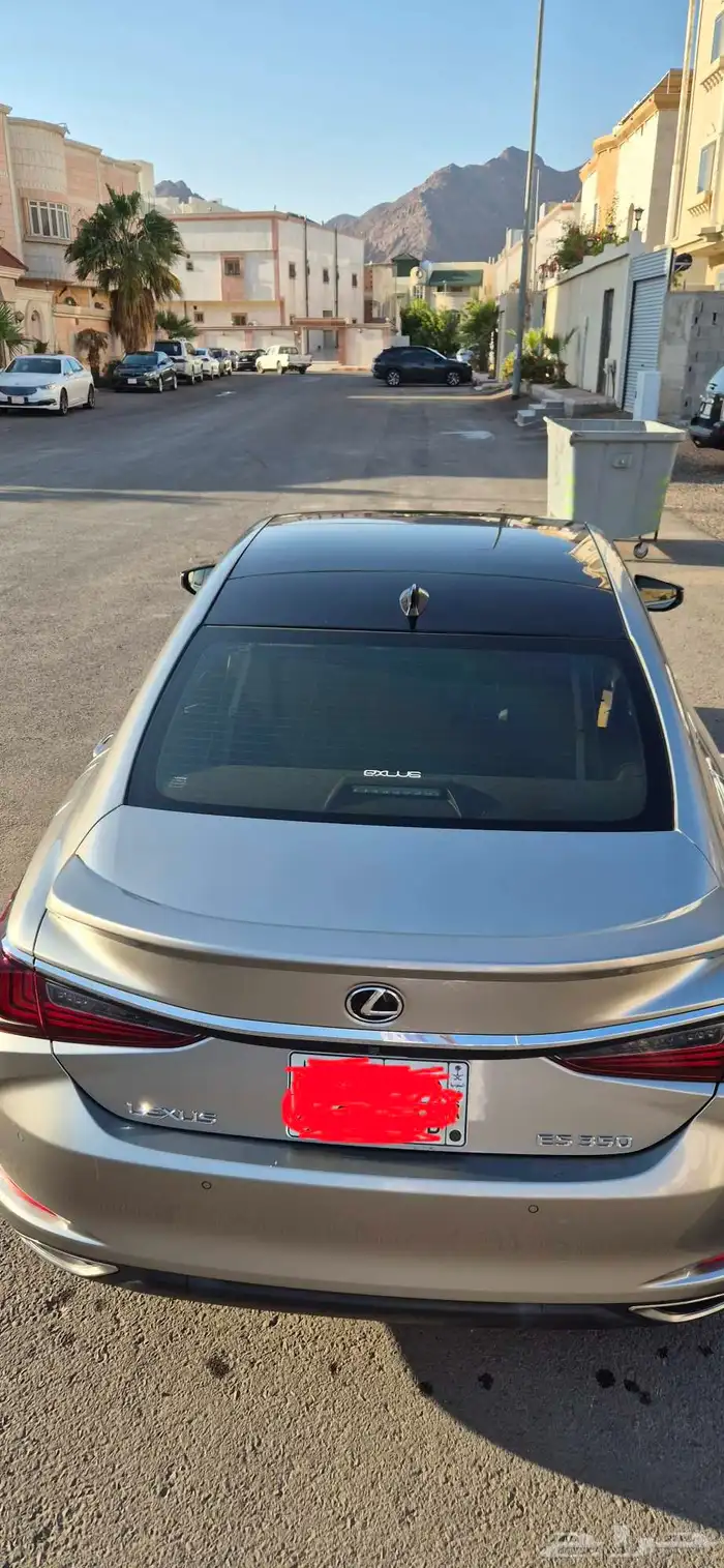 لكزس ES350 موديل 2021 4