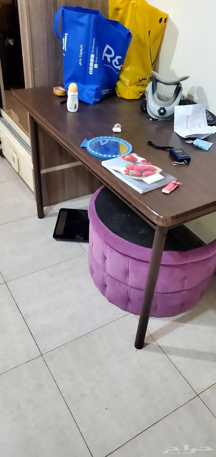 2 طاولة للشاشه   خزانة   كنبة مع ترابيزة 2