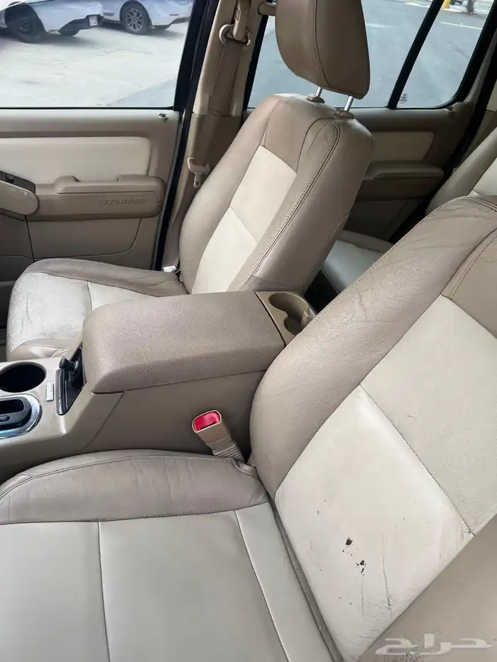 فورد اكسبلورر نظيف جدا من كلشي 4