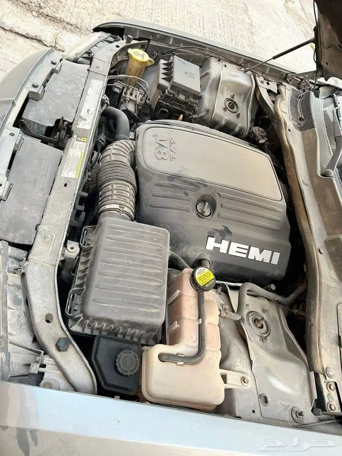 للبيع كرايزلر C300 هيمي 2007 10