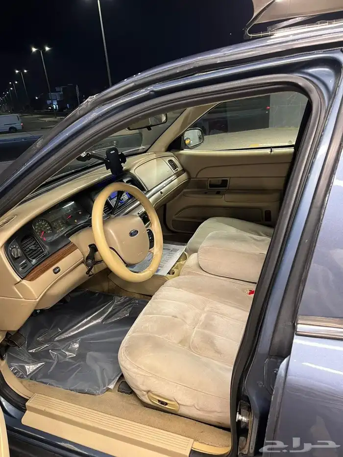 فورد فاكتوريا 2010 7