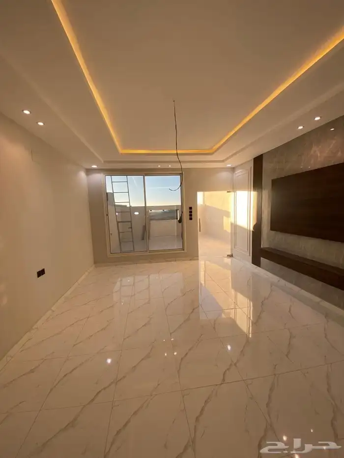 للبيع روف علوي مع ملحق تشطيبات فاخره الموقع خلف مطار ابها 11