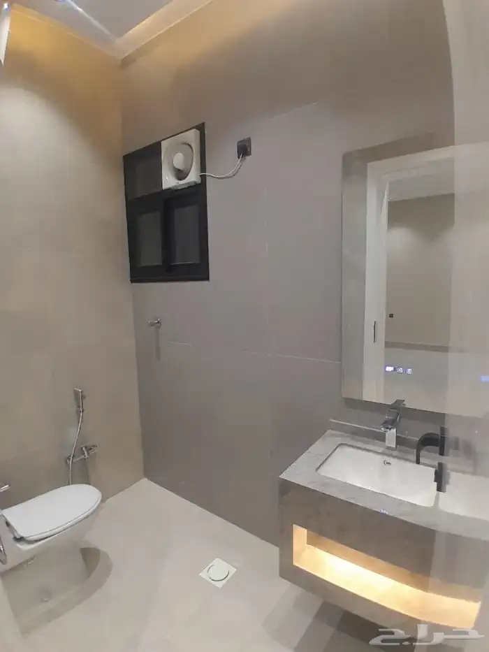 للبيع شقه دور ثاني مع سطح المصعد شغل بالمحاله بسعر 520الف 13