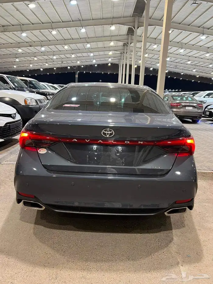 تويوتا أفالون 2022 3