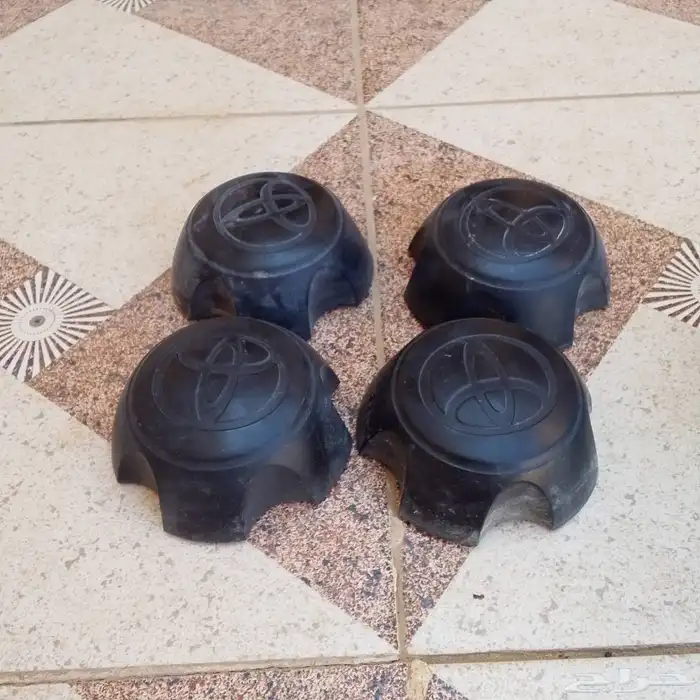 سلام عليكم عندنا طوس لسيارات الهايلوكس البيع على السوم 0