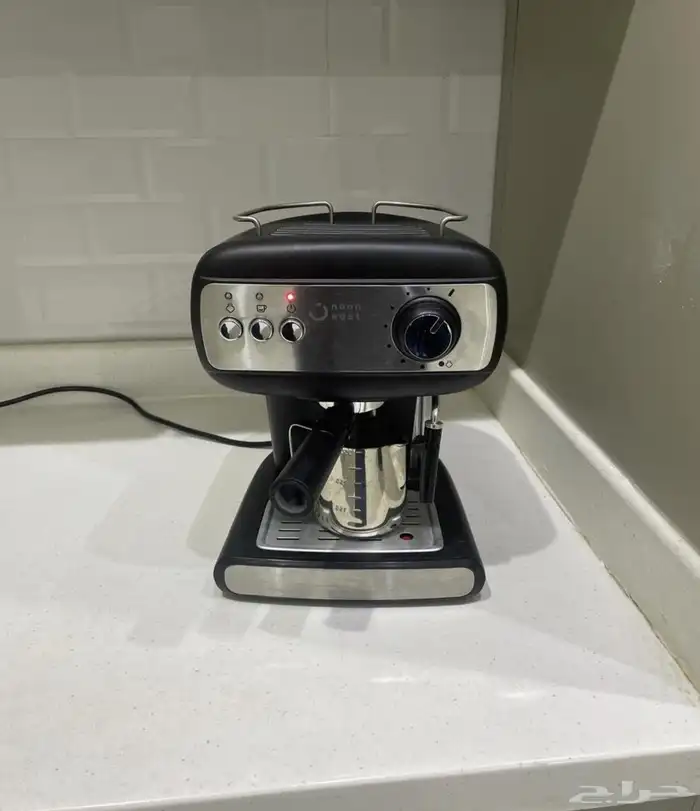 مكينته صنع القهوالإسبيرسو 4