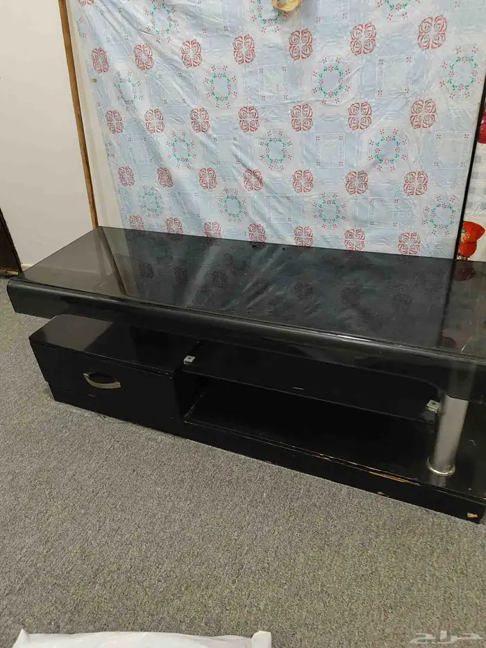 طاوله تلفزيون مع درج السعر 150 0