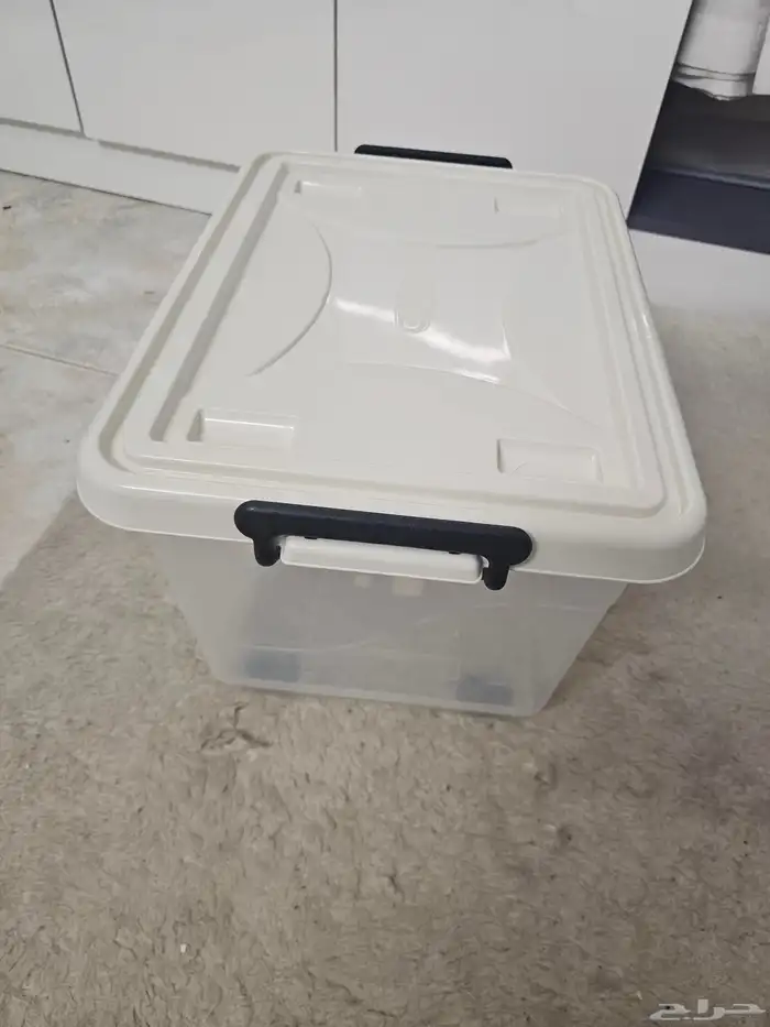 لدي بوكس تخزين للبيع نظيف صغير 1