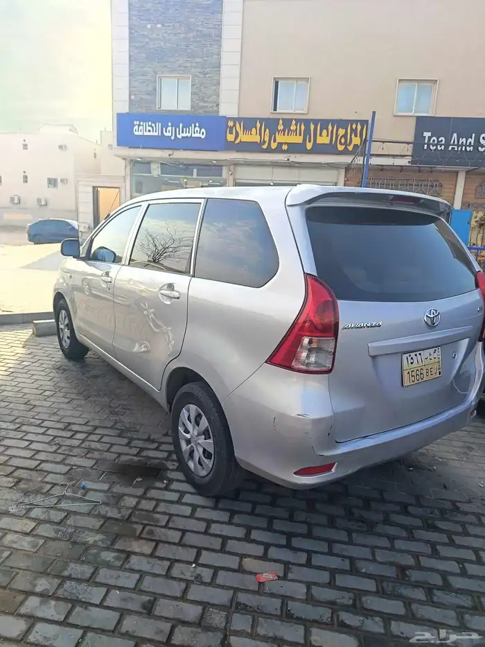 سيارة افانزا للبيع 2015 قير مكينه شاص وكاله كلها السياره 3