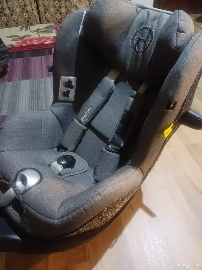 للبيع كرسي سيارة للأطفال من Cybex   بحالة ممتازة   السعر 200 1