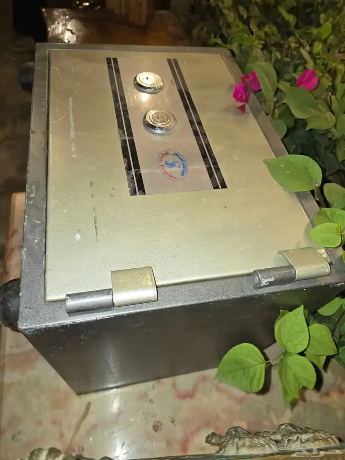 خزنه ثقيله جدا جدا جدا 1