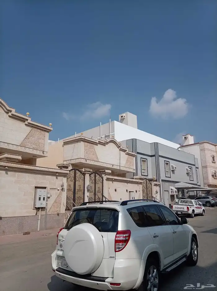 تويوتا راف فور 2011 1