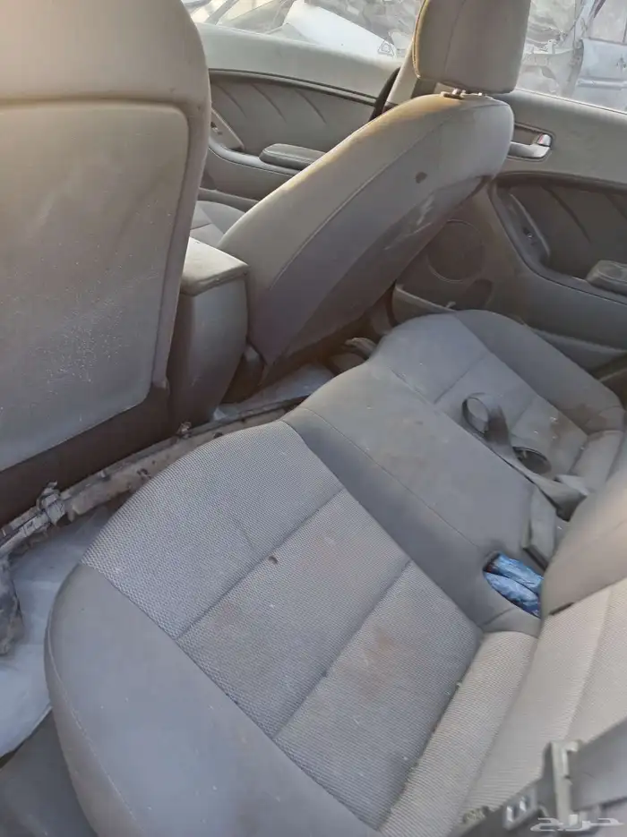 كيا سيراتو 2017تشليح قطع غيار فقط 7