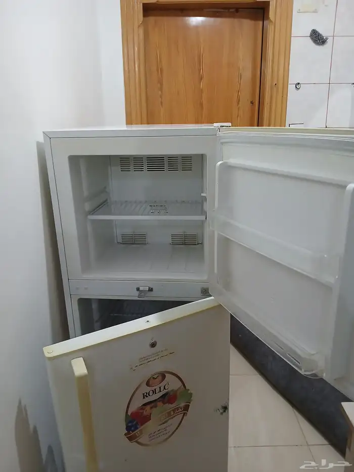 ثلاجه مافيها أى عيوب نهائيا لكن ببيعها لانى هشترى تلاجه أكبر 1
