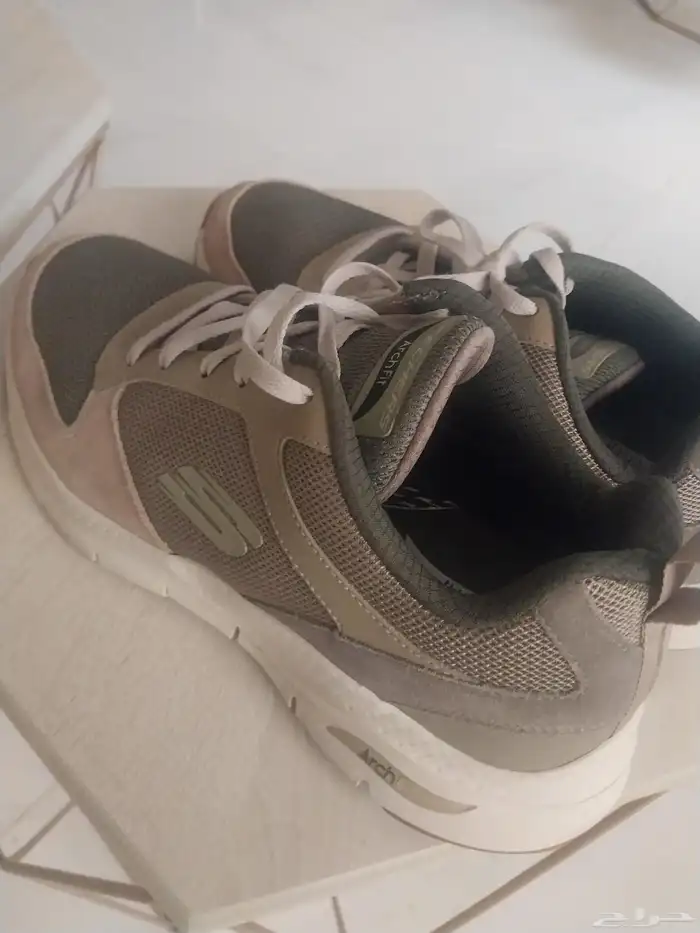 شوز اسكتشرز 0