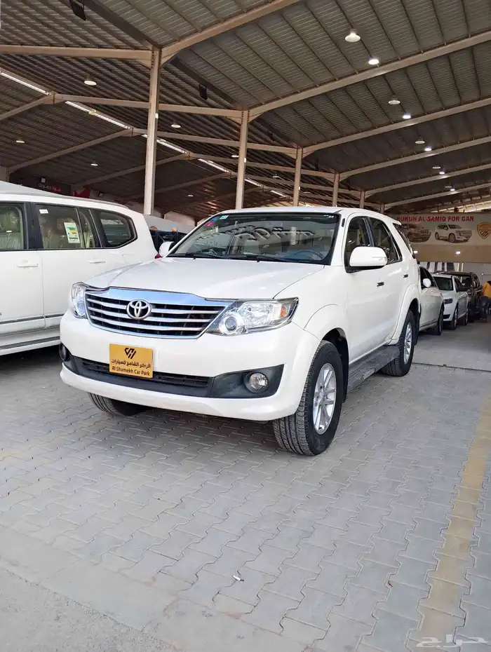 للبيع فورتشنر 2015 سعودي دبل قير اتوماتيك 1