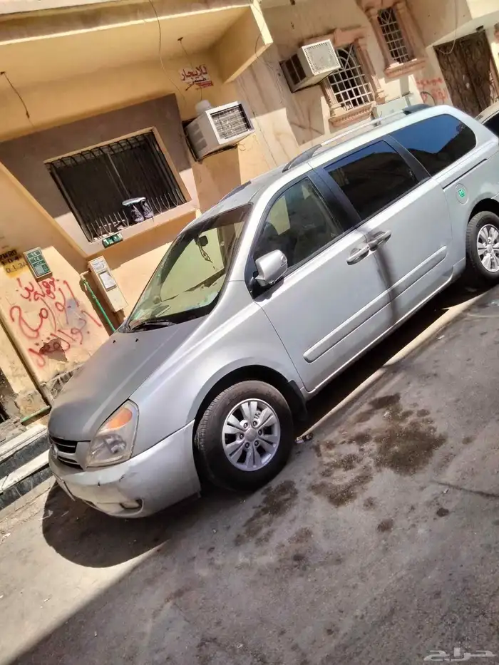 كيا كرنفال للبيع 2011 0