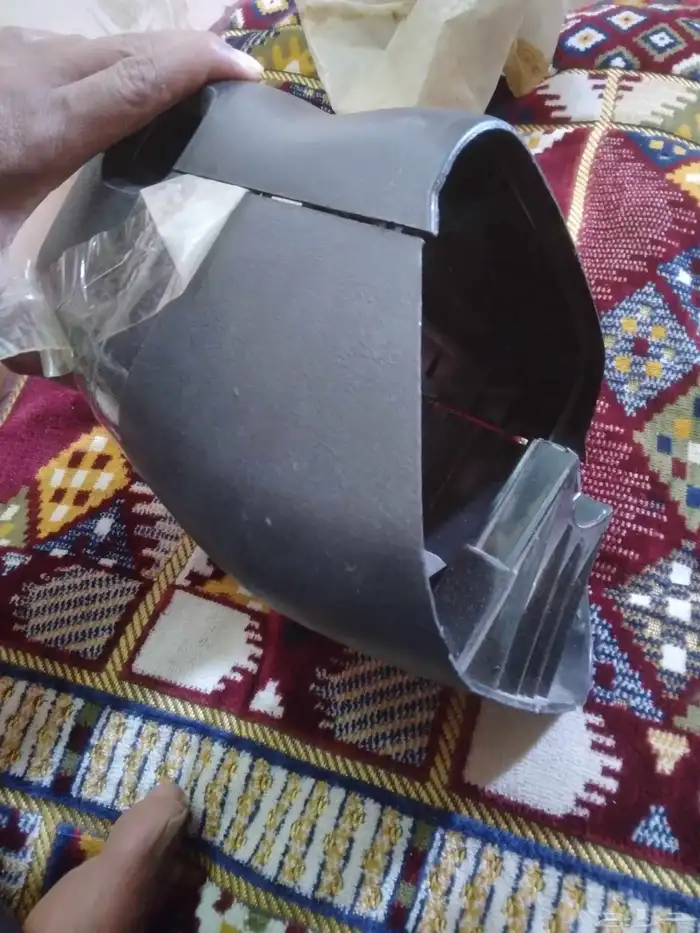 قفل باب صالون لندكروزر وغطاء الطاره للظفيره شريتها لوحد ورجع 1