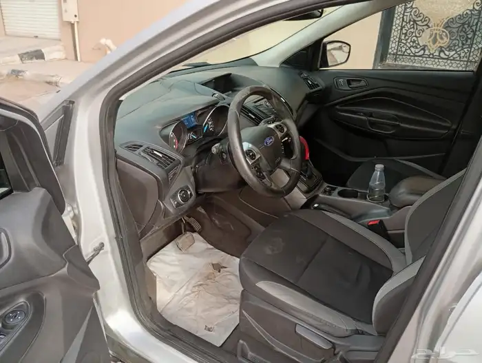 جيب فورد إسكيب 2014 وكالة للبيع 13