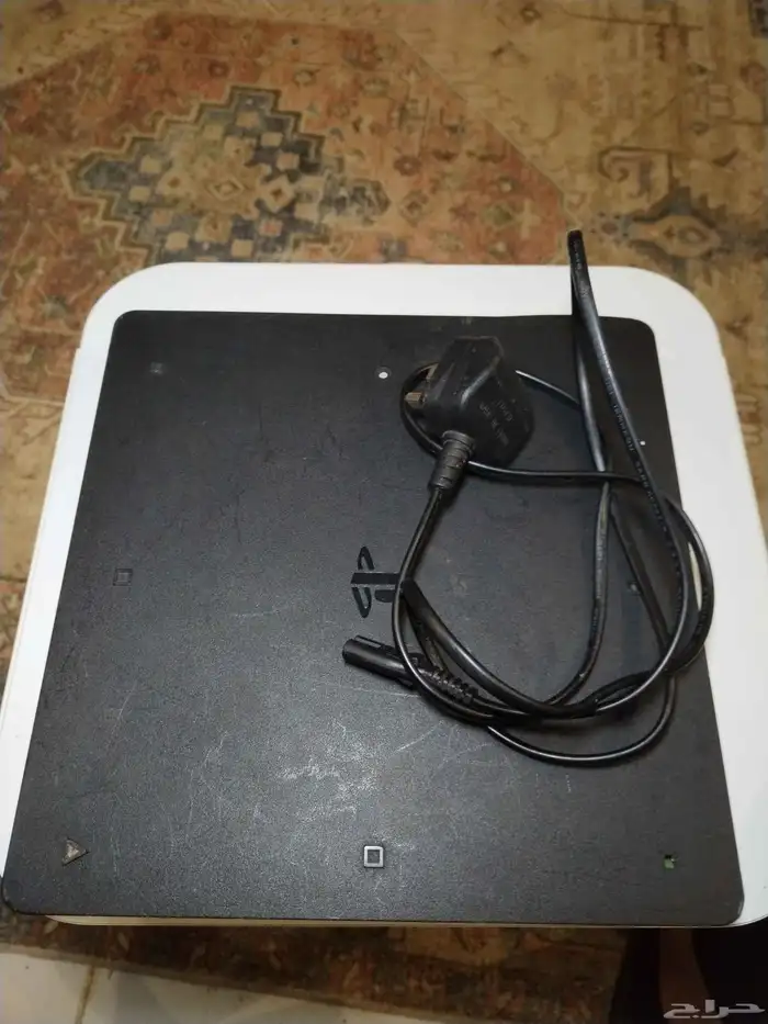 بلاستيشن 4 مستعمل نظيف بدون ايادي او شريط معاهو وصله فقد500 0