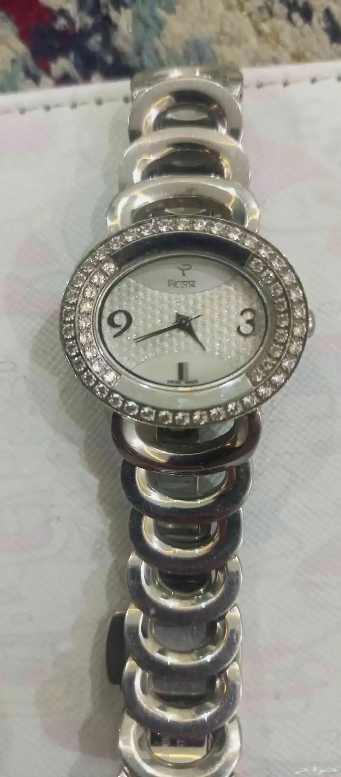 ساعه سويسرية كريستال للبيع لاعلى سومه 0