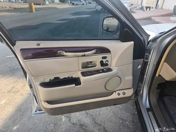 لينكون تاون كار سقنتشر 2005 7