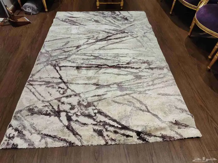 سجاده بلون بنفيج وابيض زاهيه الالون ونضيغه 0