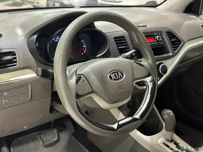 كيا بيكانتو موديل 2015 بحاله ممتازه 12