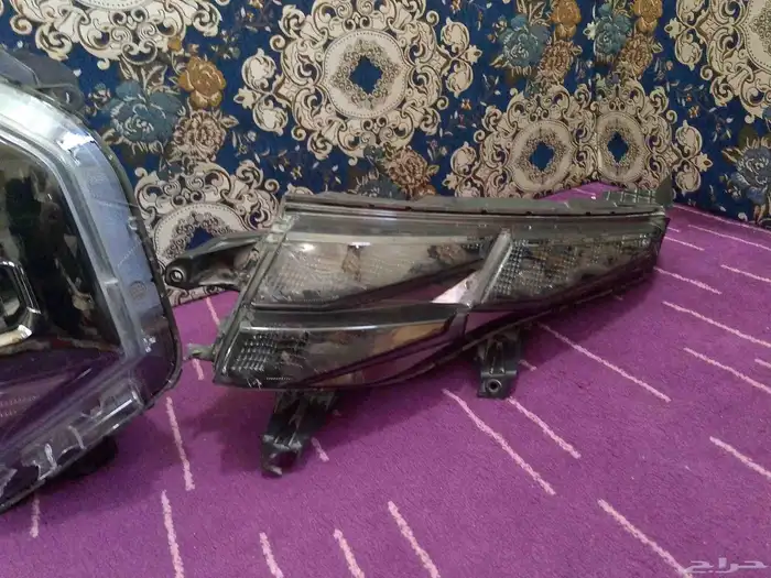 شمعات نور وكشافات كريتا 2024 فل كامل مستعمل جهه اليمين سليمه 3