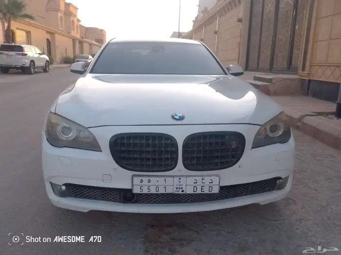 بي ام دبليو 2009 فل كامل 750 للبيع 6