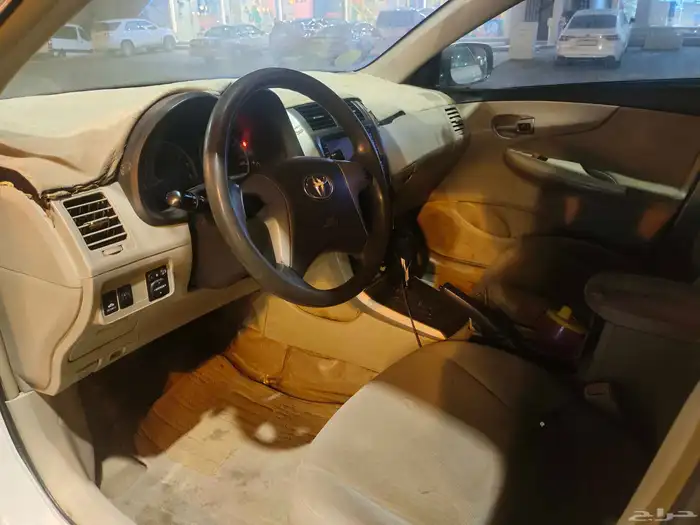 Toyota Corolla Automatic 2013 model 4