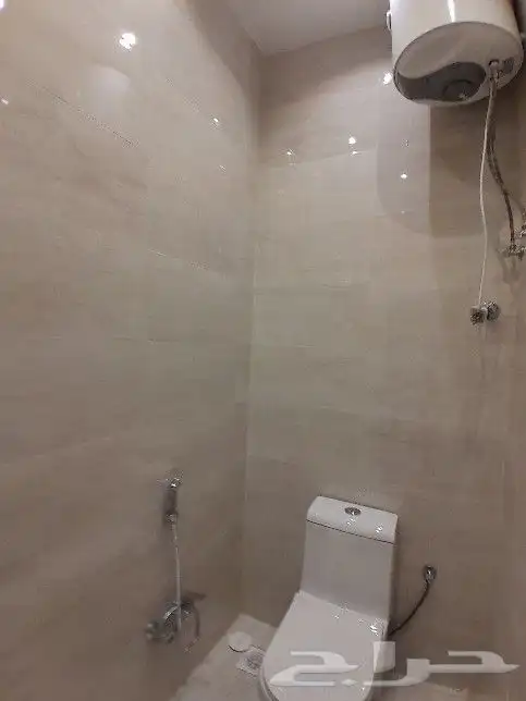 للبيع فيلا دبلكس دورين وملحق تشطيبVIPدرة الموسي قرب الممشى 31