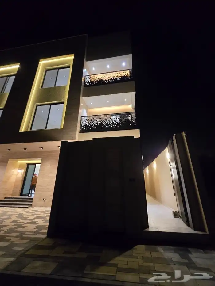 للبيع شقق ارضيه وعلويه بسطح خاص 6غرف من 450 ألف أبها العروبه 2