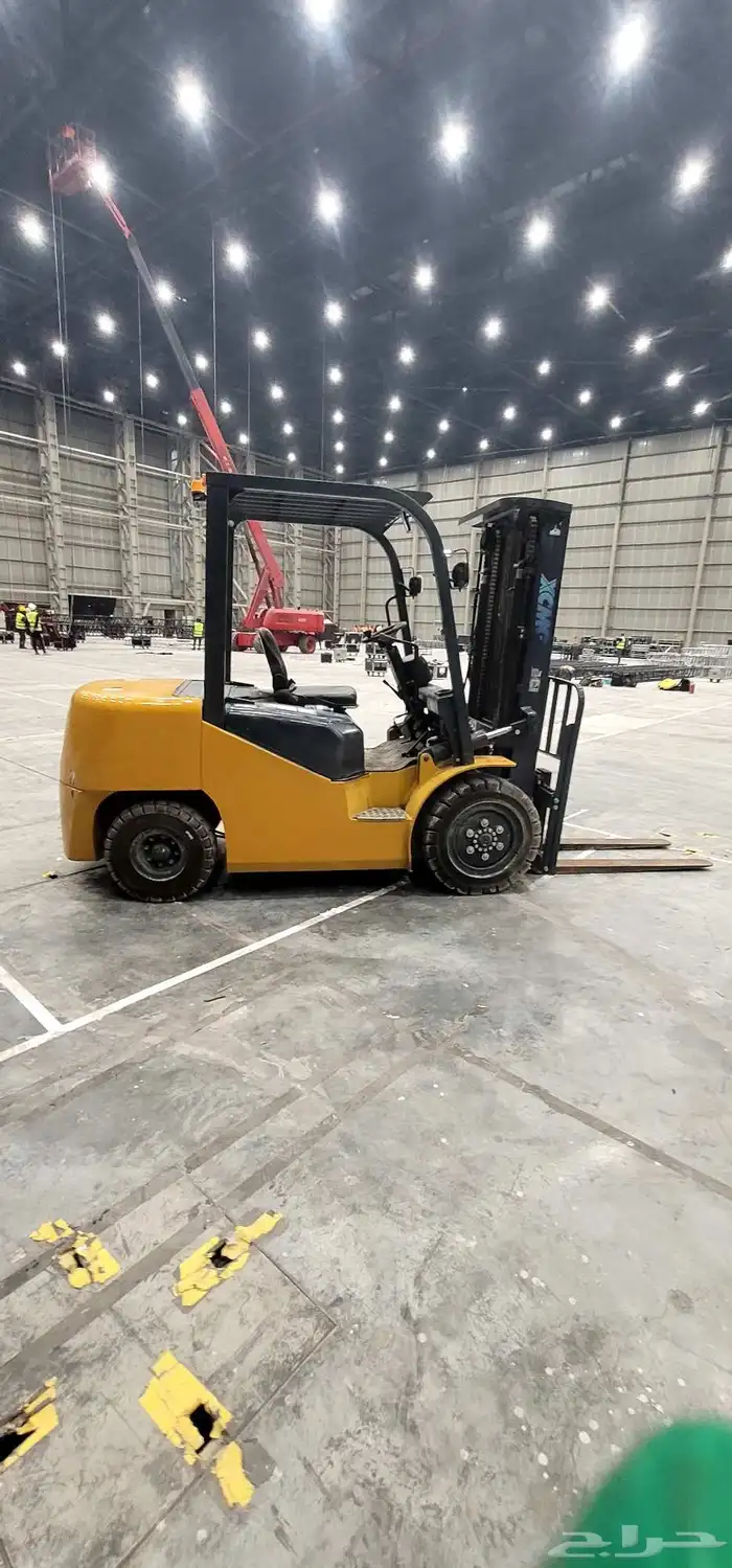 رافعه شوكيه فوركلفت للايجار 0