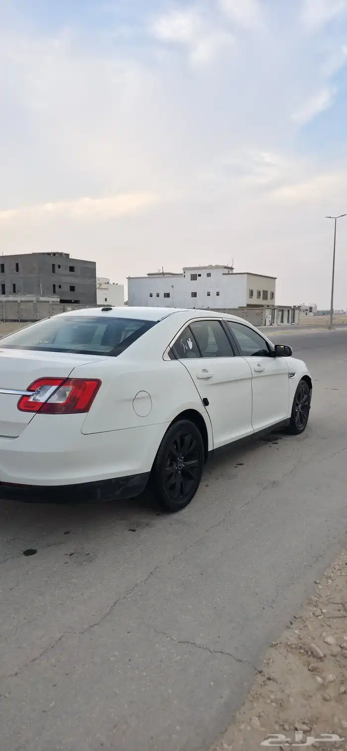 للبيع فورد تورس 2012 4