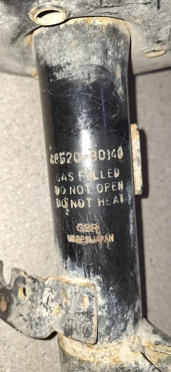 اغراض كورلا 2013 راديتر ومساعد يسار واسطب وطيس وكرسي ماكينه 6