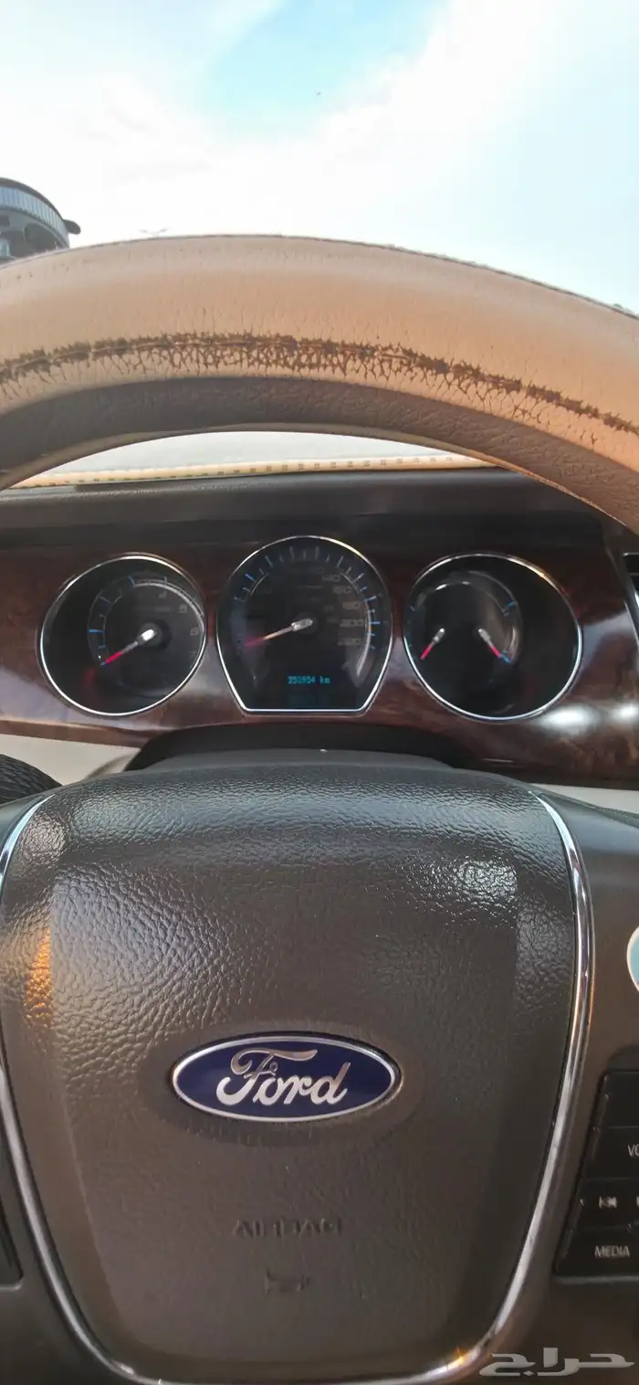 للبيع فورد تورس 2012 13