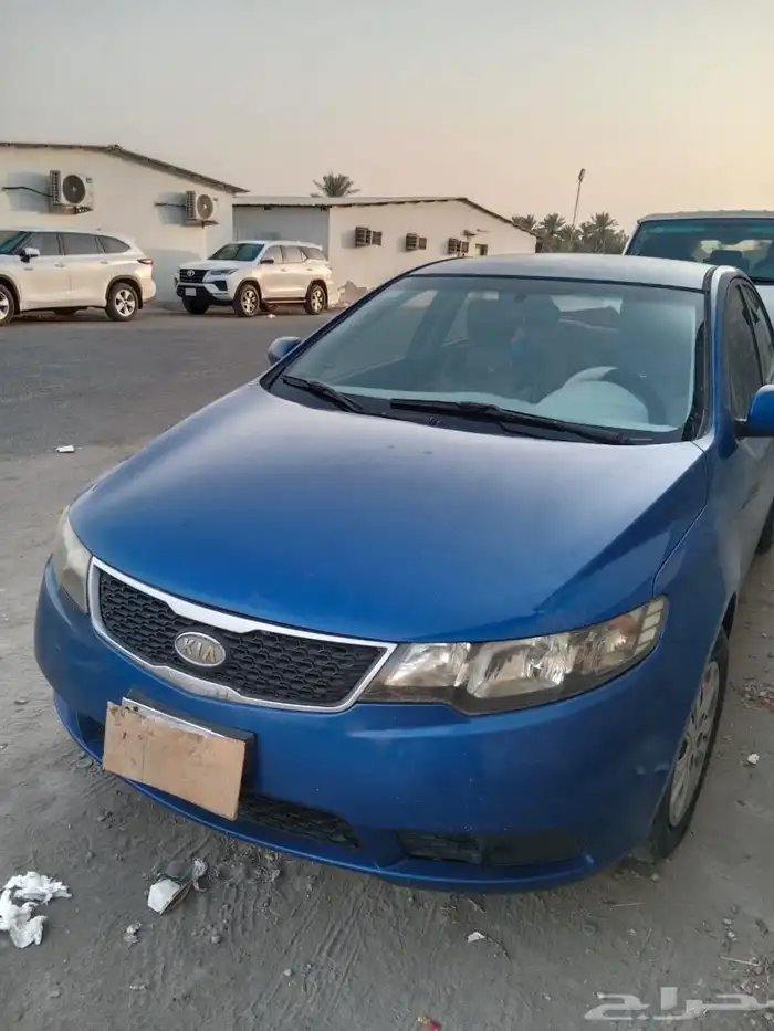 للبيع سياره كيا 4