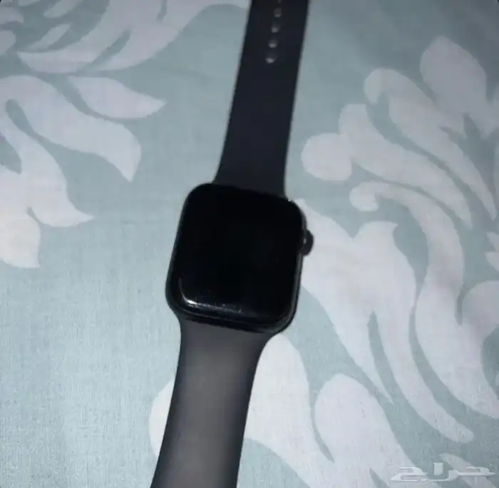 ساعة ابل apple watch se الجيل الثاني مقاس 44 0
