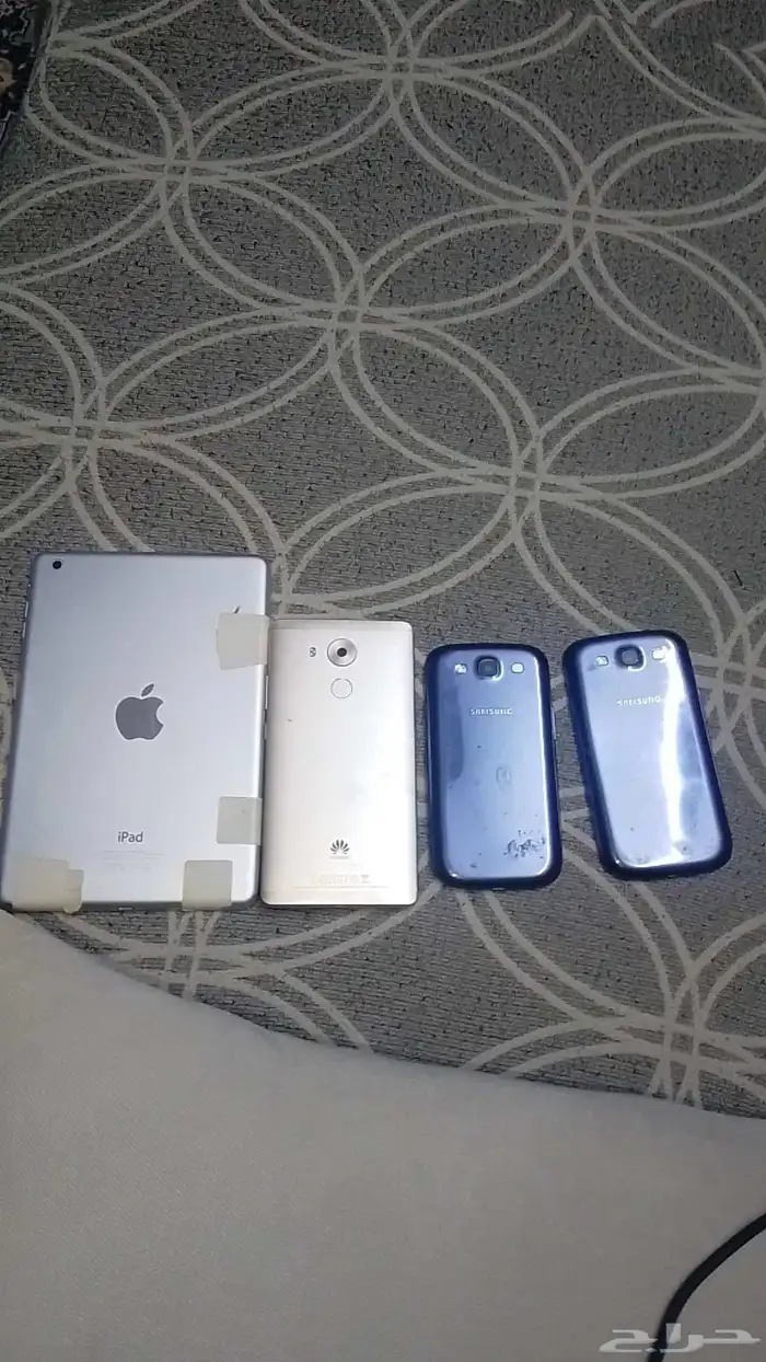 ايباد الجيل الثالث وثالث جولات اليبد ما يشتغللل 1